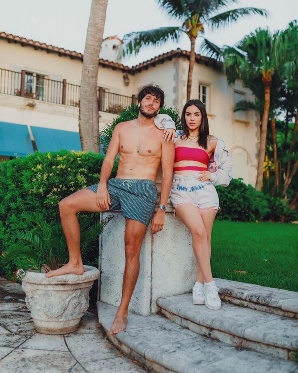 Sebastián Yatra junto a Kimberly Loaiza (Instagram/@sebastianyatra)