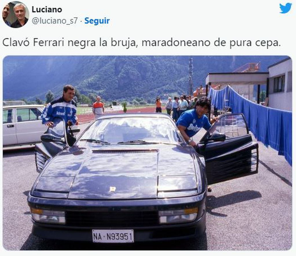 A lo Maradona: Verón lució su Ferrari negra en las redes sociales.