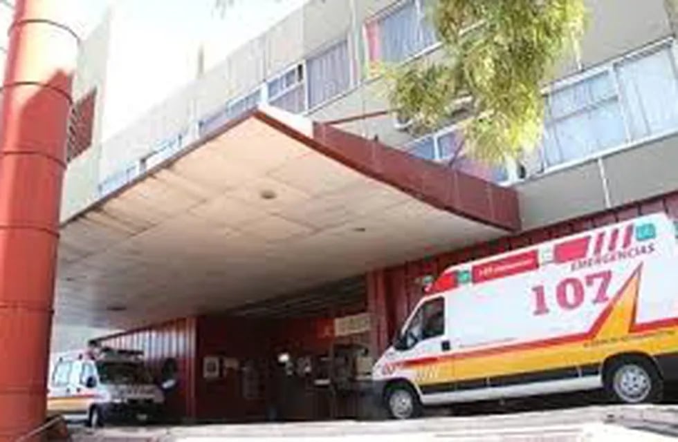 Uno de los heridos en el ataque falleció. El otro fue trasladado al Hospital de Urgencias, y quedó internado.