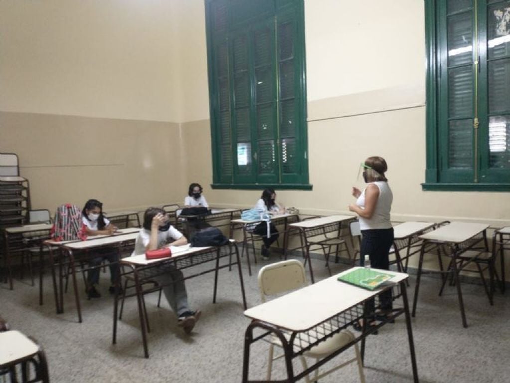 Las clases presenciales comenzaron en San Juan. La foto corresponde a la Escuela Normal Sarmiento.