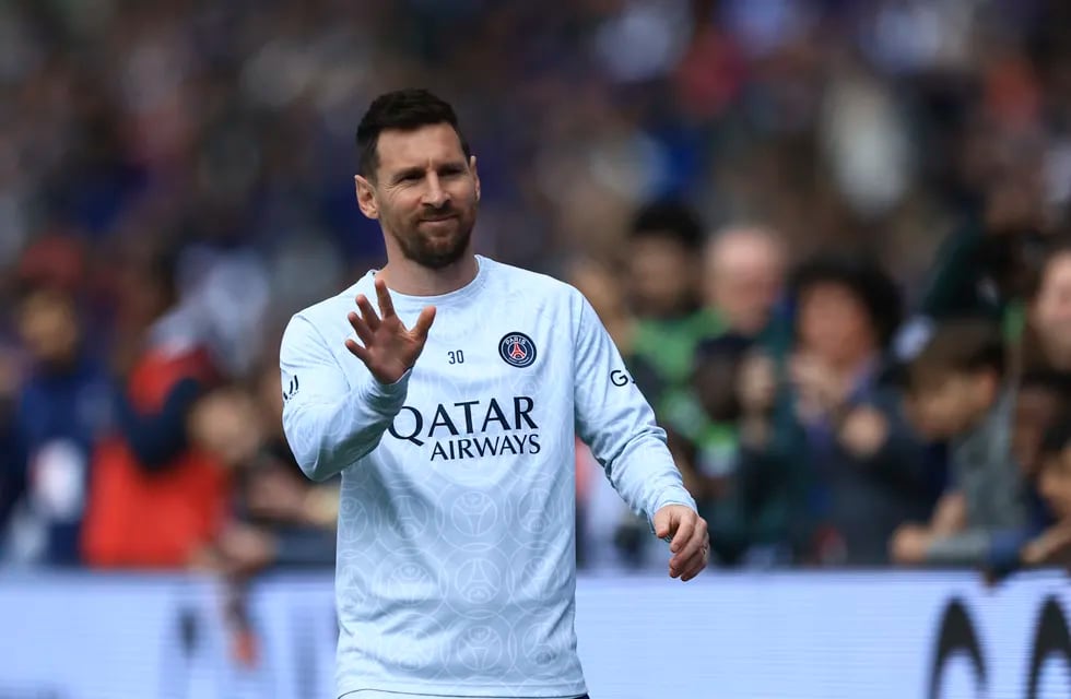 Lionel Messi se despide del Paris Saint-Germain. (AP Foto/Aurelien Morissard)
