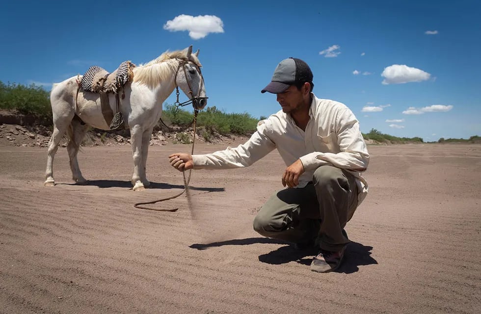 Foto: Ignacio Blanco / Los Andes
Crisis Hidrica, Sequia , puestero gaucho chivo desierto