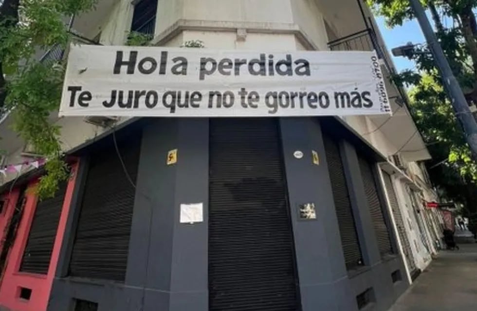Se conoció el motivo detrás de los enigmáticos carteles en la ciudad de Córdoba.