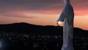 "Virgen Blanca" en villa Carlos Paz.