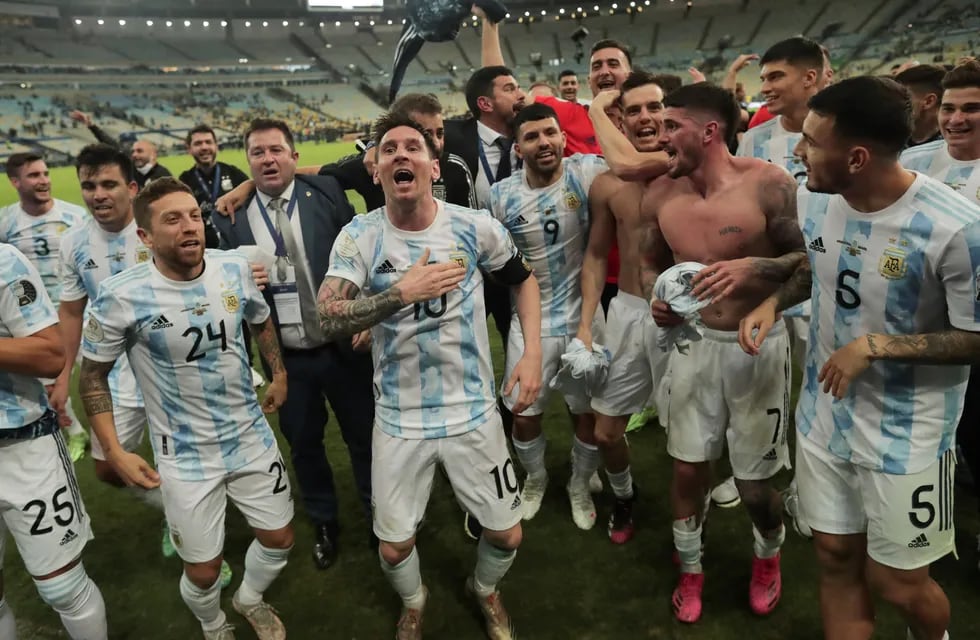 Los festejos de Argentina campeón en el vestuario del Maracaná.