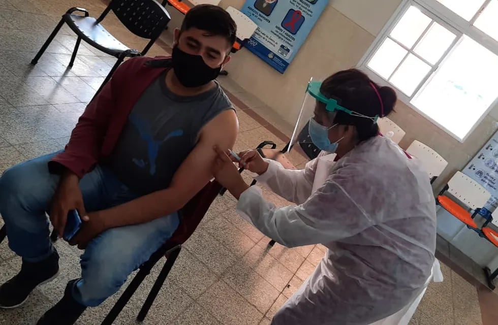 Estudiantes de la UNCuyo podrán vacunar contra el Coronavirus.
