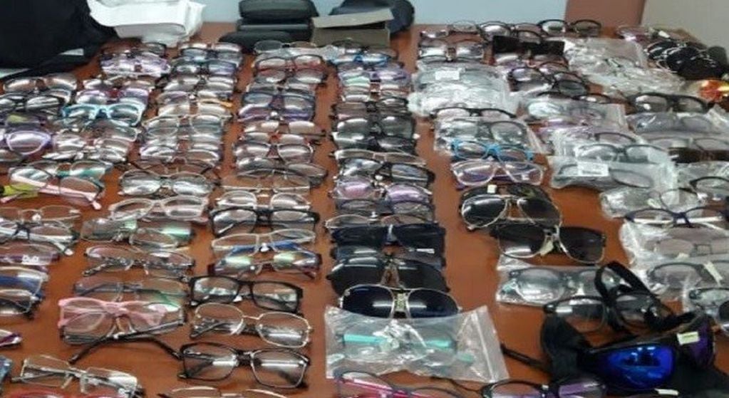 Más de 2 millones de pesos en productos oftalmológicos fueron decomisados por la Policía y la AFIP, en Mendoza.