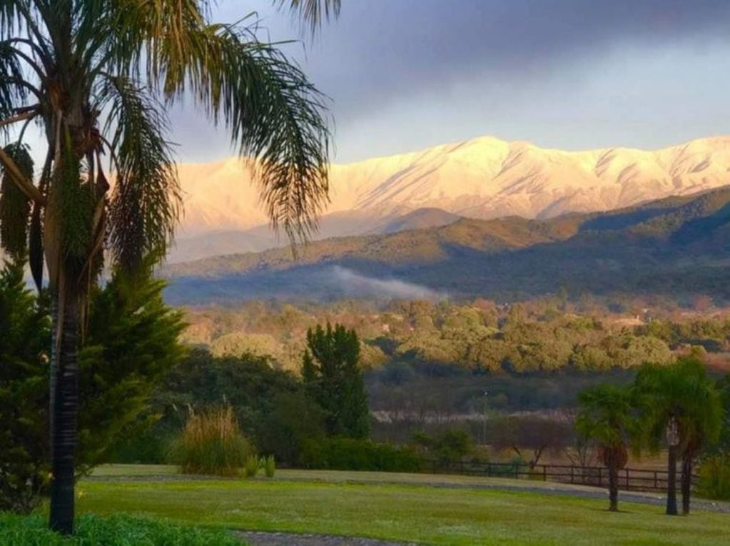 Cerros nevados en Salta