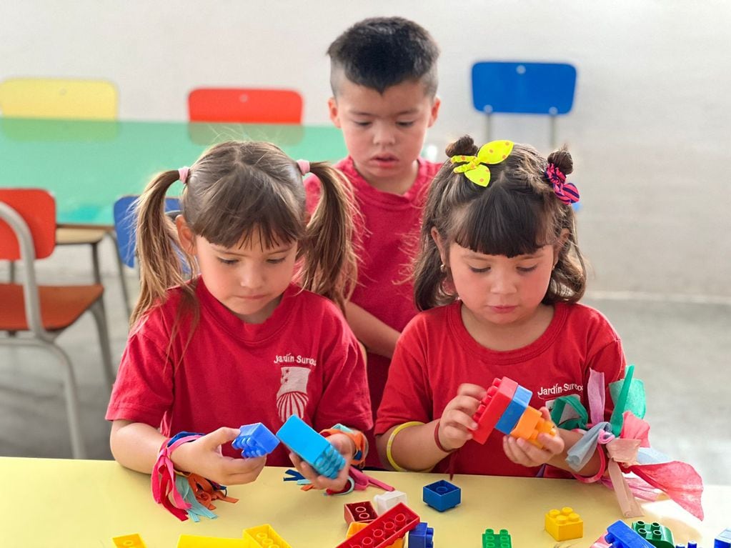 Se inauguró en Pérez el Jardín de Infantes Surcos y el Centro Educativo Arboleda