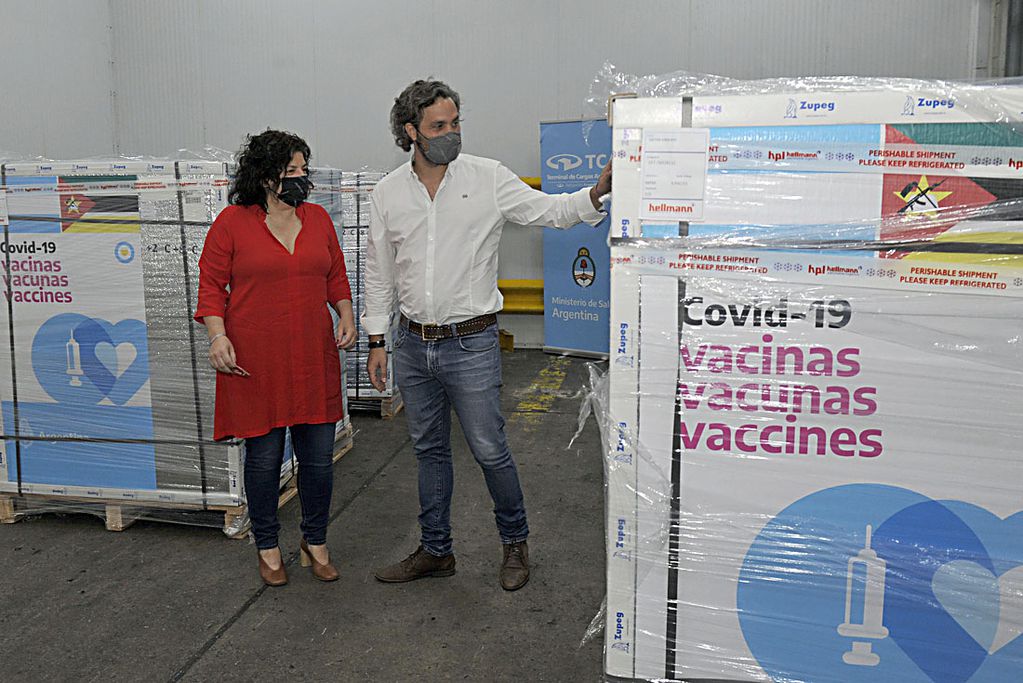Entre otros temas, Vizzotti se refirió a la vacunación en la Argentina: "La Nación tiene stock de dosis para avanzar". Foto Télam.