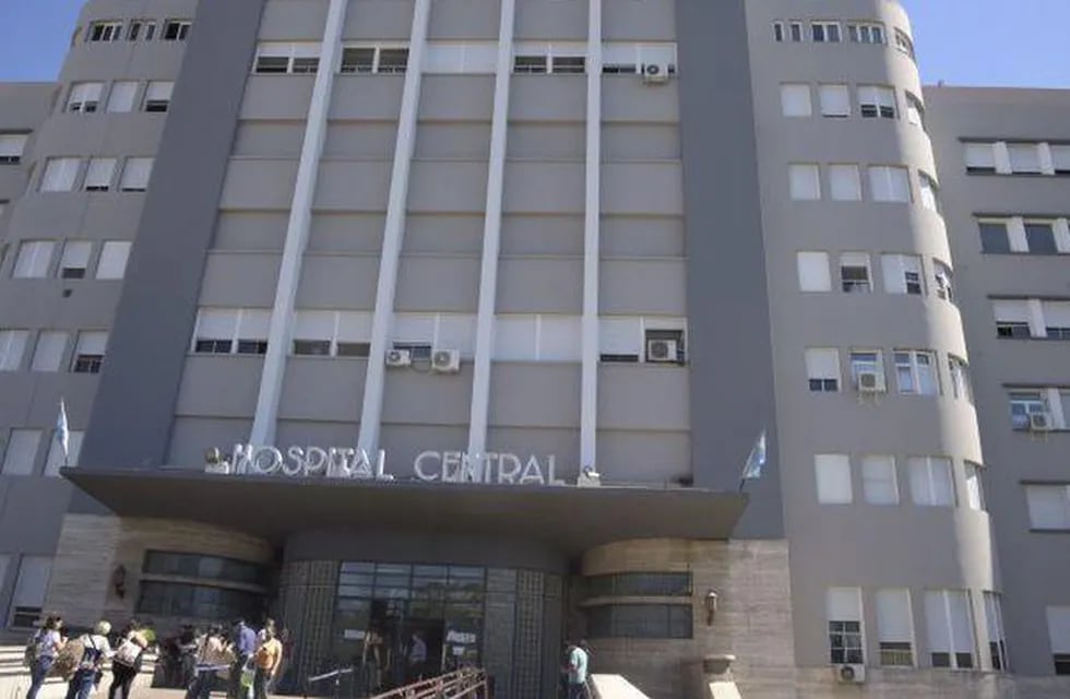 Desde que comenzó la pandemia hoy fue el primer día que no hay pacientes con Covid en el Hospital Central. Archivo Los Andes