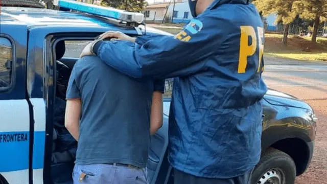 Policía Federal detuvo en Puerto Esperanza a un individuo con pedido de captura