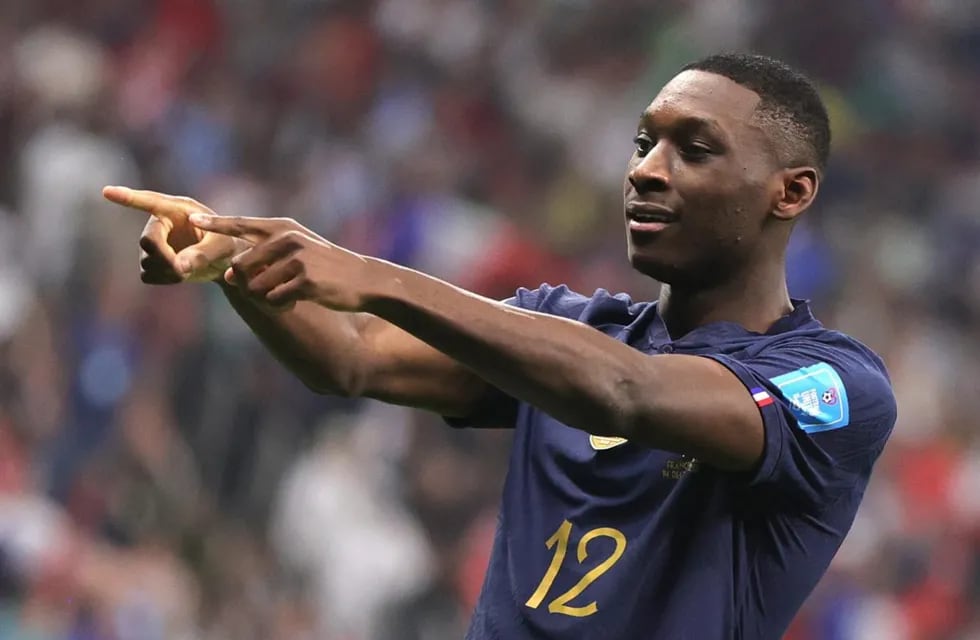 El número "12" de Francia anotó el segundo contra Marruecos en la semifinal.