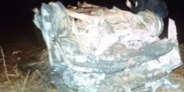 Hallan automóvil incinerado en el río en Garuhapé