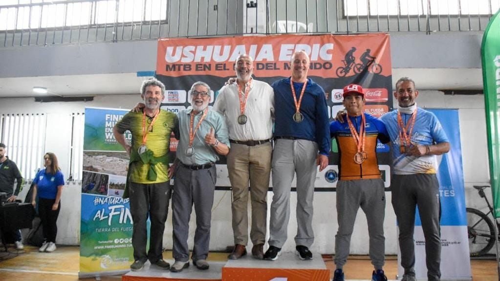 Unos 300 deportistas acompañaron la carrera  “Ushuaia EPIC 2022″