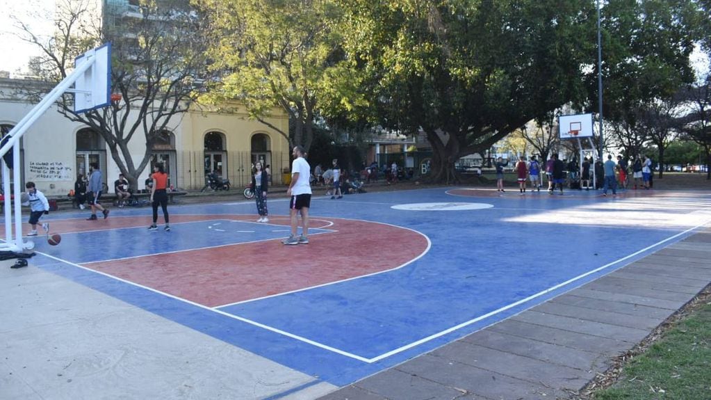 La NBA remodeló la cancha del parque Urquiza