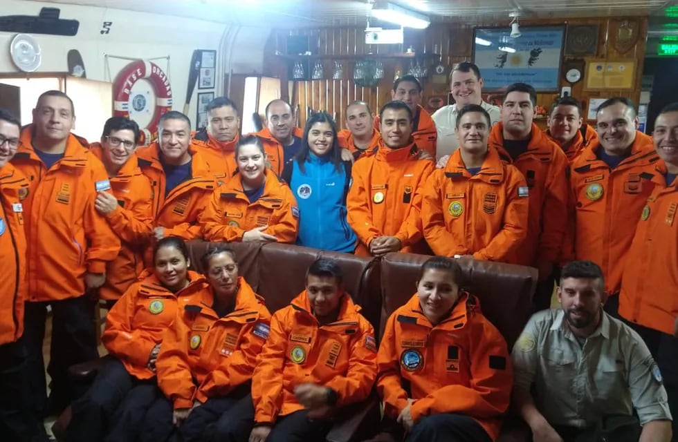 Personal de la Base Orcadas de la Antartida. Permanecerán 14 meses haciendo la "invernada 2023".