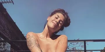 Ivana Nadal y su foto al desnudo tomando sol en la terraza
