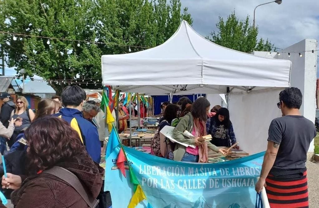 Última liberación masiva de libros en Ushuaia