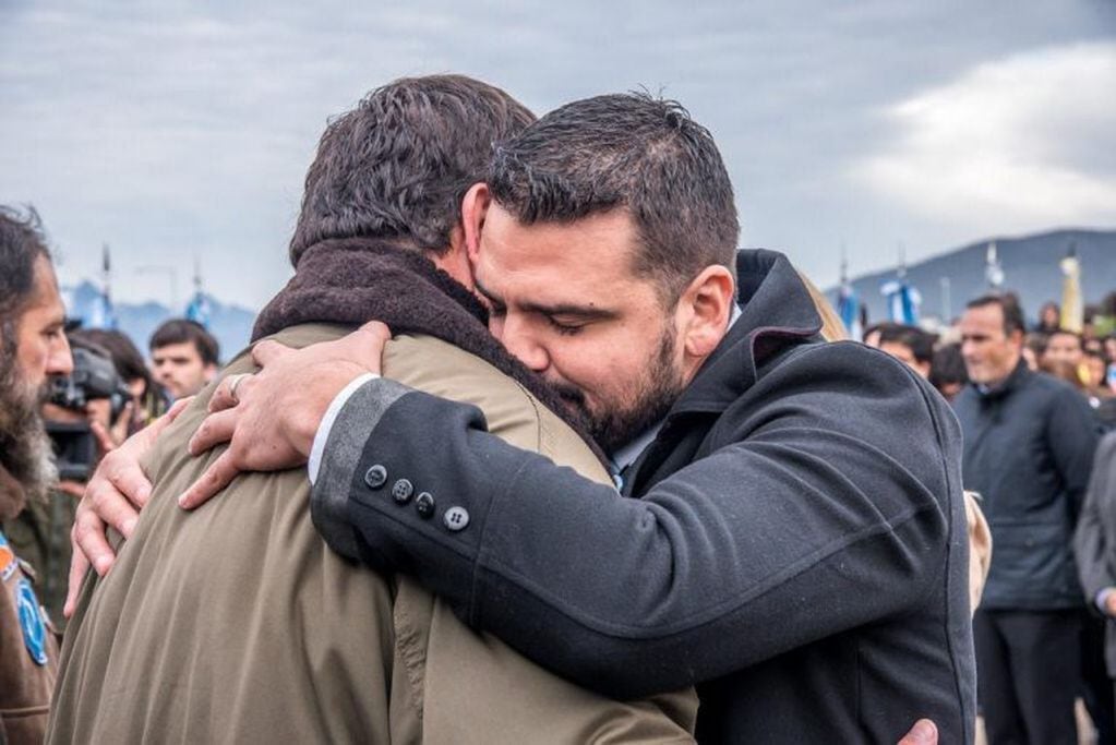 Homenaje a los Caídos y Veteranos de Malvinas - Walter Vuoto