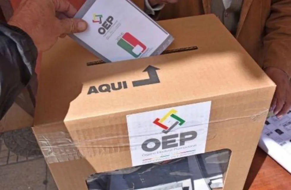 Votaciones de colectividad boliviana en Mendoza.