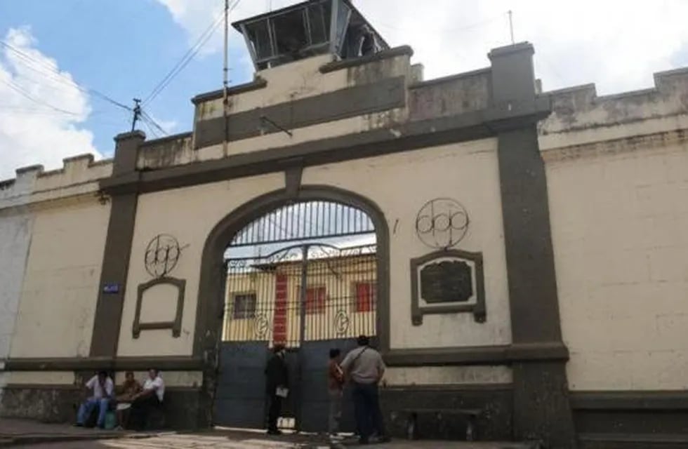 Refuerzan medidas preventivas en el penal de Villa Urquiza. (Penal de Villa Urquiza, Tucumán)