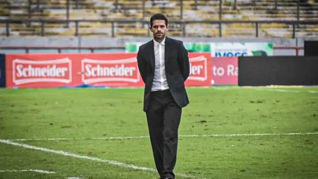 Fernando Gago renunció como Director Técnico de Aldosivi