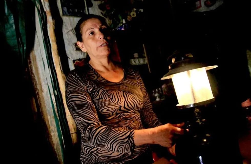 Miles de familias sanjuaninas están sin luz y sin agua desde hace más de 40 horas.