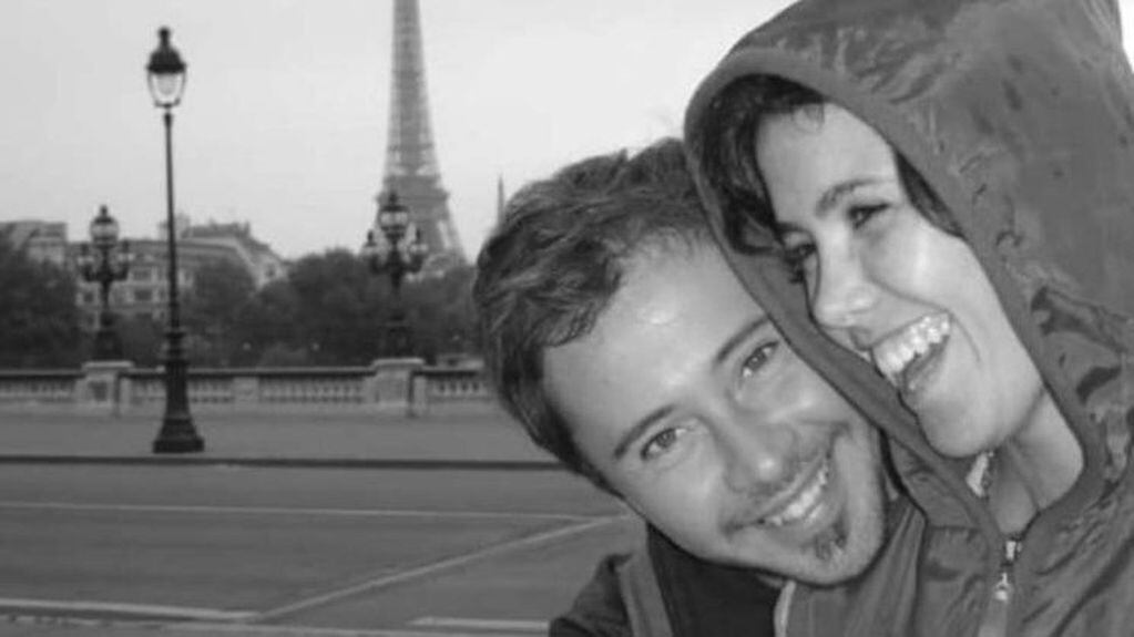 Nicolás y Laura de viaje por París. (Facebook)
