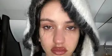 El emotivo video de Rosalía llorando en su último concierto antes de separarse de Rauw Alejandro