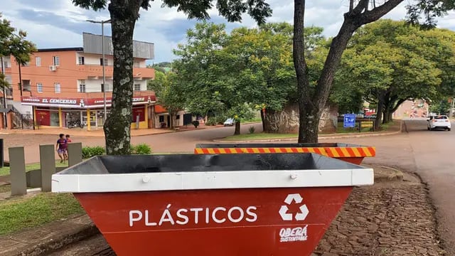 Oberá: el municipio instaló volquetes para residuos plásticos y chatarra