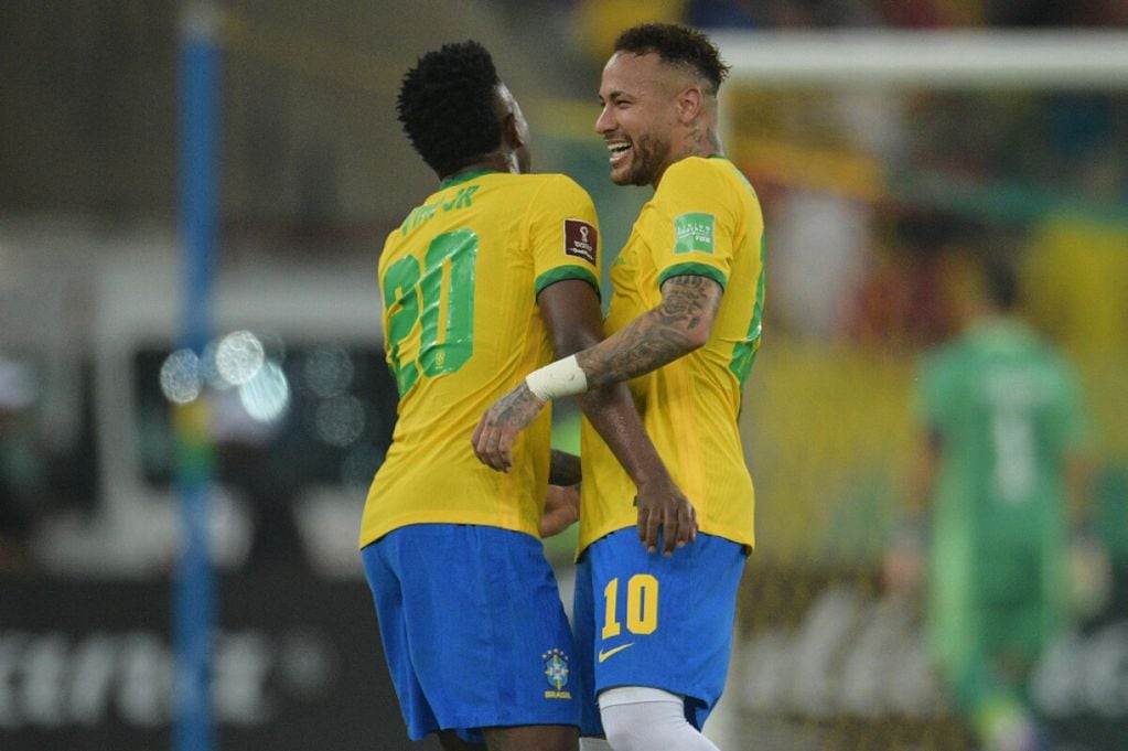 Vinicius Jr y Neymar llegan en un gran momento antes del Mundial de Qatar 2022.  (Brasil Prensa)
