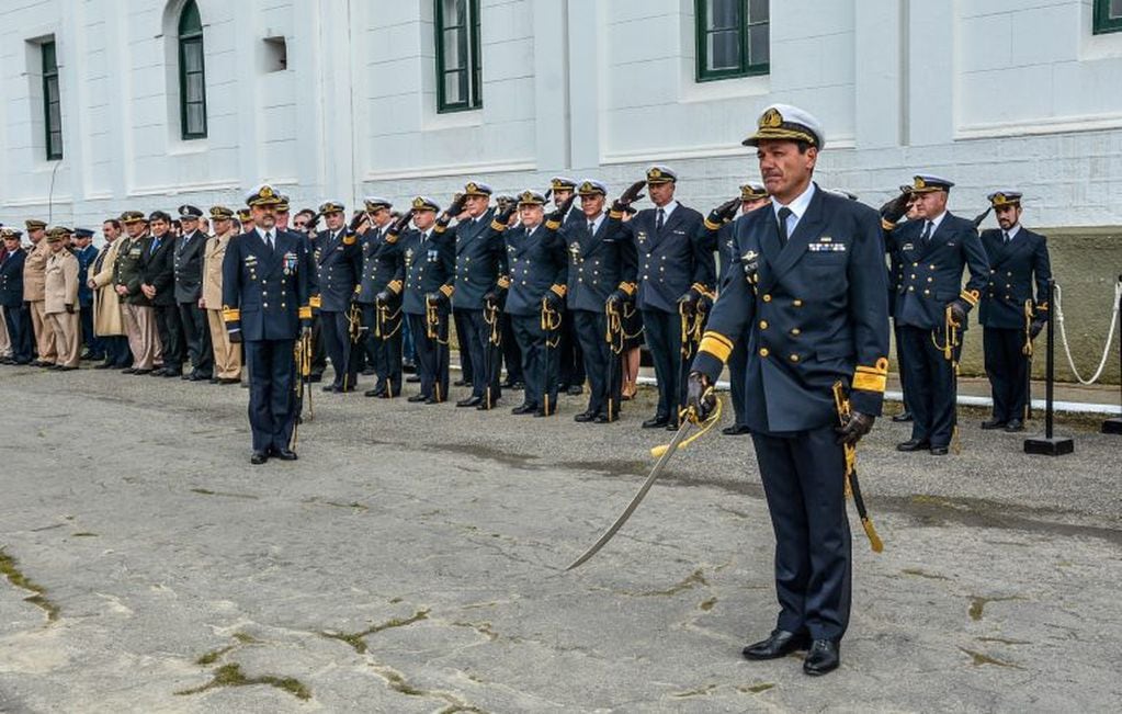 Contraalmirante Traina requiriendo la formula de subordinación y valor