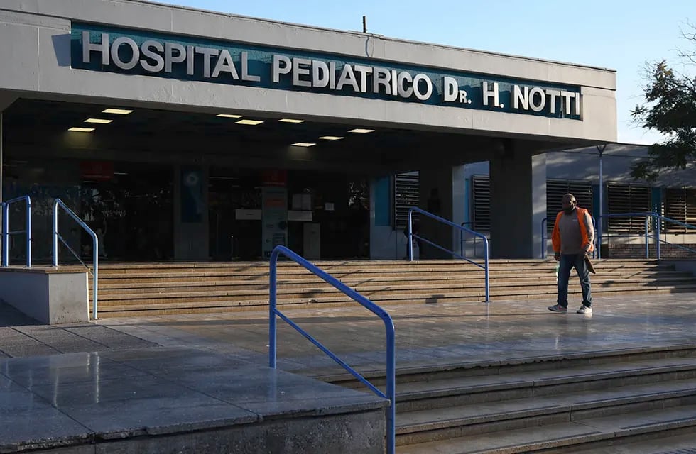 Al niño de dos año lo trasladaron al hospital pediatrico Humberto Notti en Mendoza.