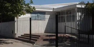 Un nene de quinto grado (10 años) fue abusado sexualmente en el baño de la escuela Gutiérrez de Maipú, por otros alumnos de séptimo.