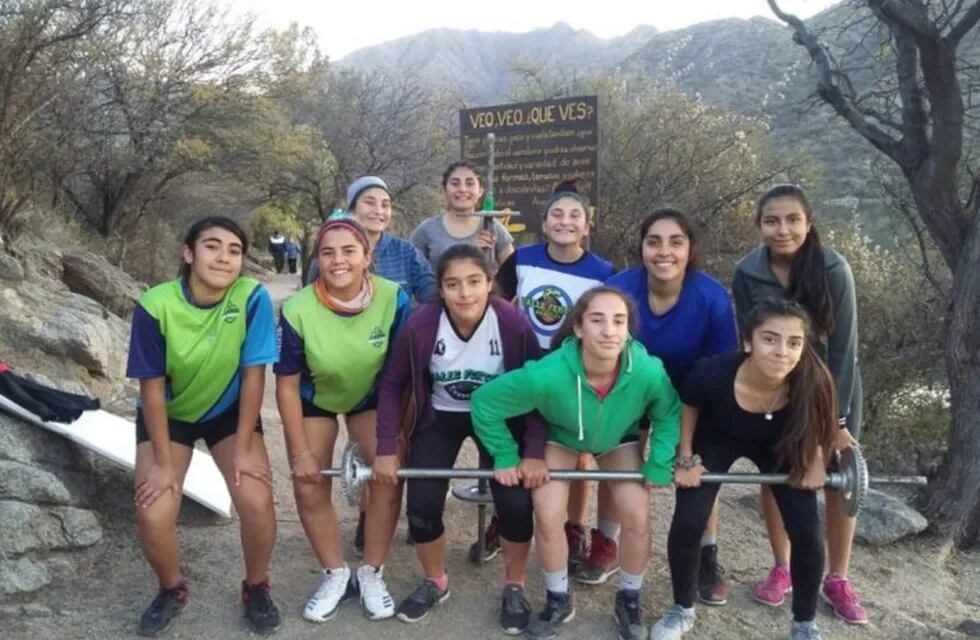 Son las chicas del Valle Fértil Básquet, un club sanjuanino.