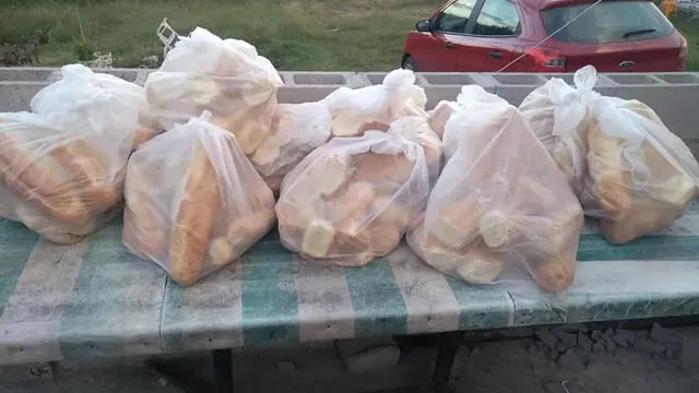 La Fundación Vida donó más de 170 kilos de pan por semana durante todo el mes de abril en Carlos Paz.