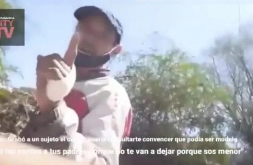 Video: una niña de 11 años filmó a un hombre que intentó seducirla y abusarla. (Captura)