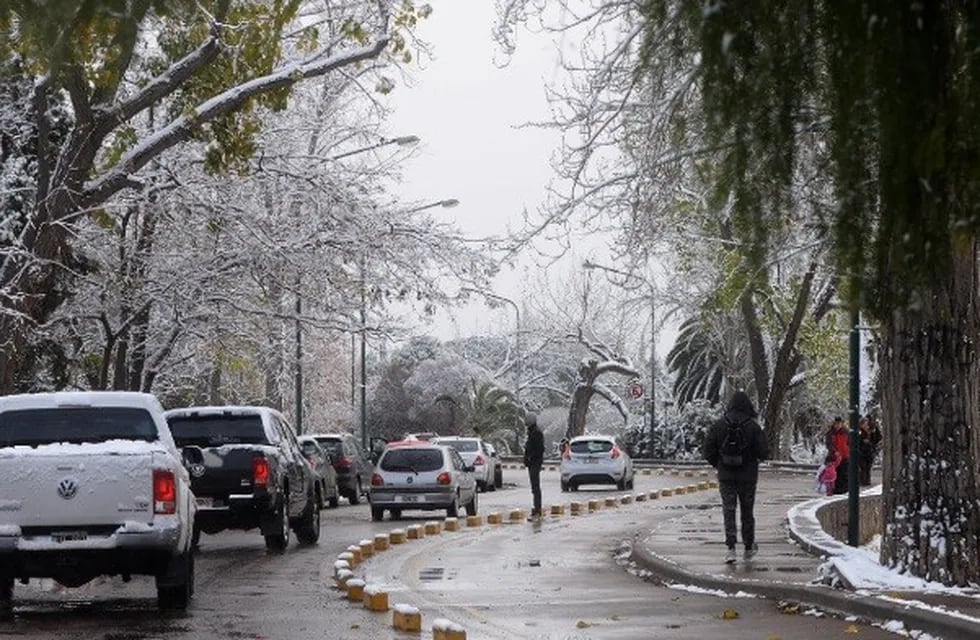 Hasta el momento precipitó poca nieve en Mendoza.