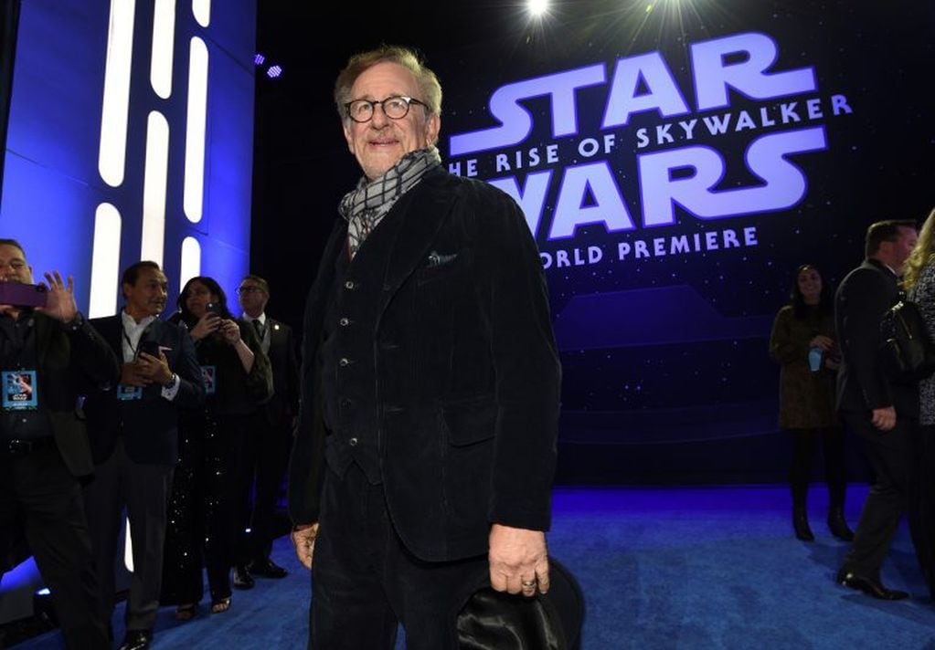Steven Spielberg en la premier de Star Wars 2019 (AP Photo)