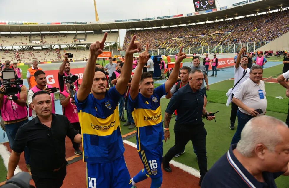 Cavani y Merentiel, figuras y protagonistas principales en la victoria de Boca sobre River, en Córdoba, por Copa de la Liga 2024. (Javier Ferreyra / La Voz)