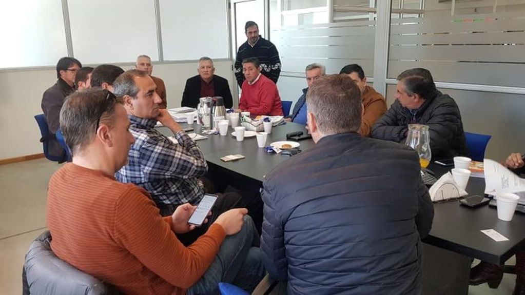 Intendentes de Sierras Chicas se reunieron con autoridades de ECOGAS (Foto: Municipalidad de Mendiolaza)