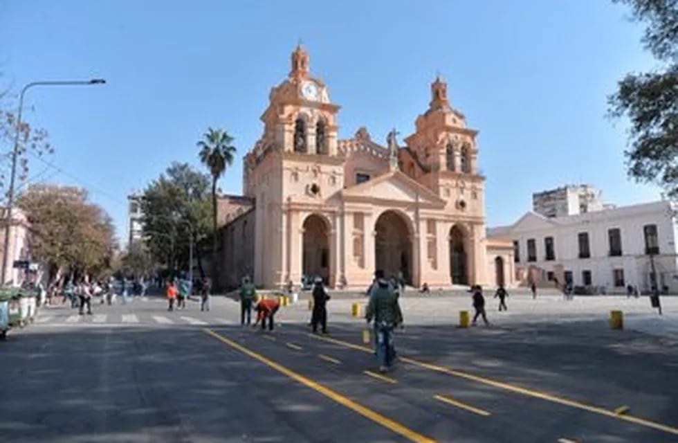 La Catedral y la Plaza San Martín, con otra fisonomía.