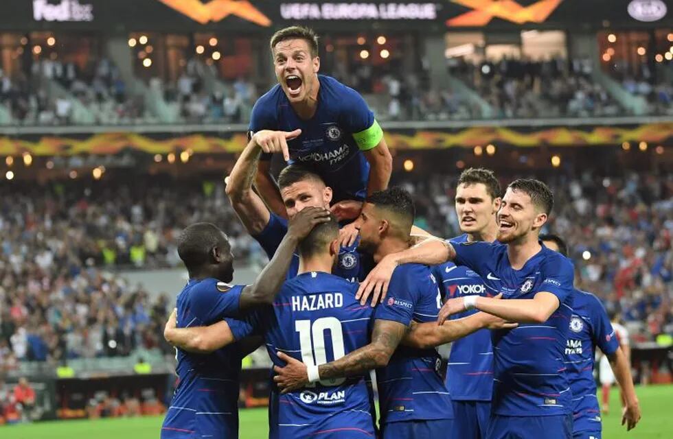 Chelsea goleó 4-1 al Arsenal y se consagró campeón de la Europa League. (AFP)