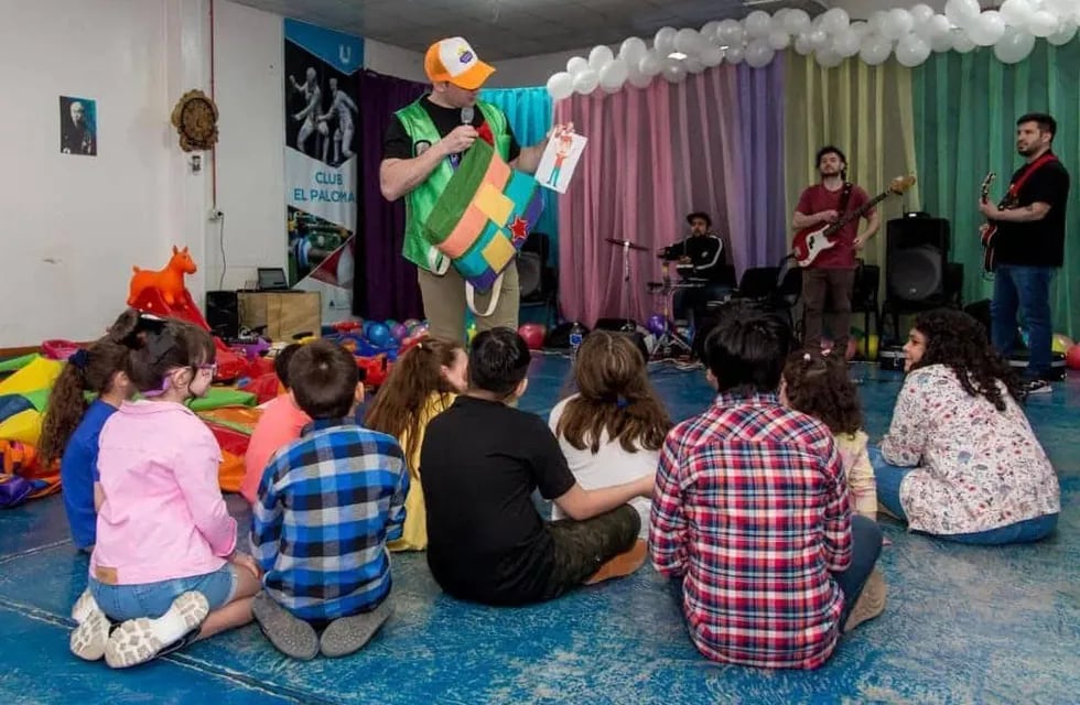 La Municipalidad de Ushuaia festejó junto a los niños nacidos el 12 de octubre