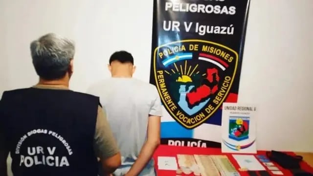 Presunto dealer detenido acusado de vender droga en plena vía pública de Puerto Iguazú