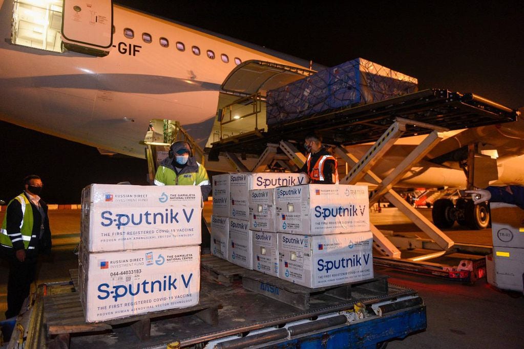 Llegaron otras 500 mil dosis de la vacuna Sputnik V a la Argentina.