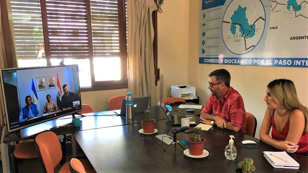 El secretario de Integración Regional y Relaciones Internacionales de Jujuy, Pablo Palomares, mantuvo una reunión virtual con funcionarios de la Embajada de India.