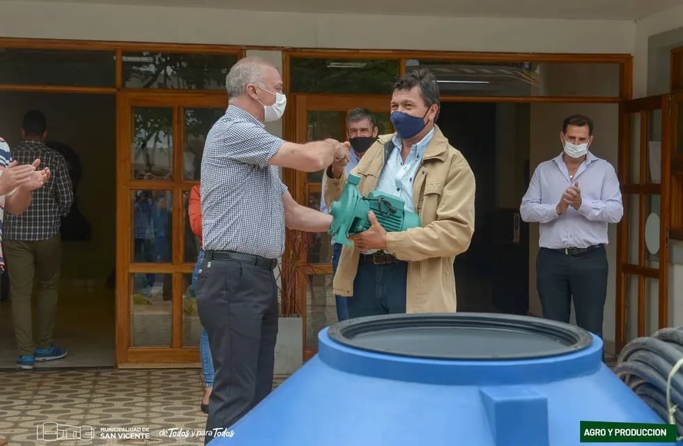 San Vicente: feriantes del municipio recibieron equipamiento, insumos y barbijos