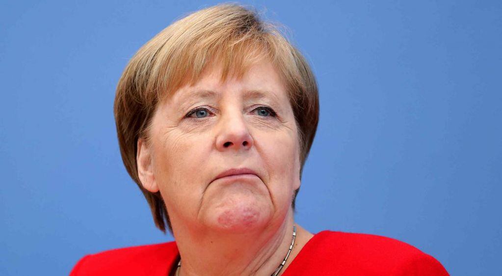 Merkel, aseguró que la decisión fue "exclusivamente" su error. 